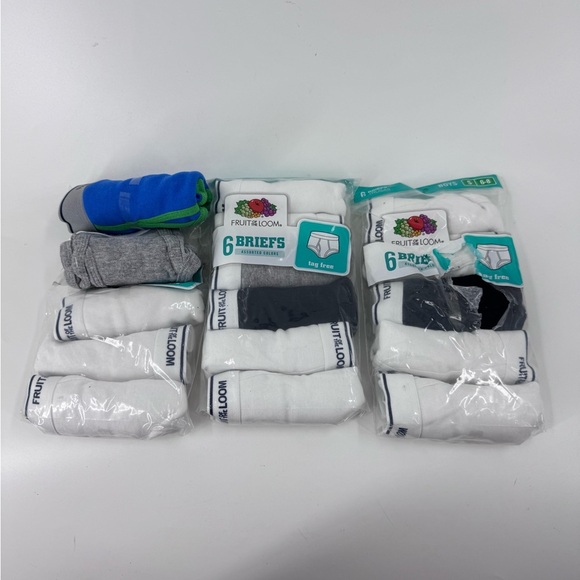 NWT Boys Fruit of the Loom White and Gray Underwear Accessories ( 16 pair ) - Picture 1 of 7